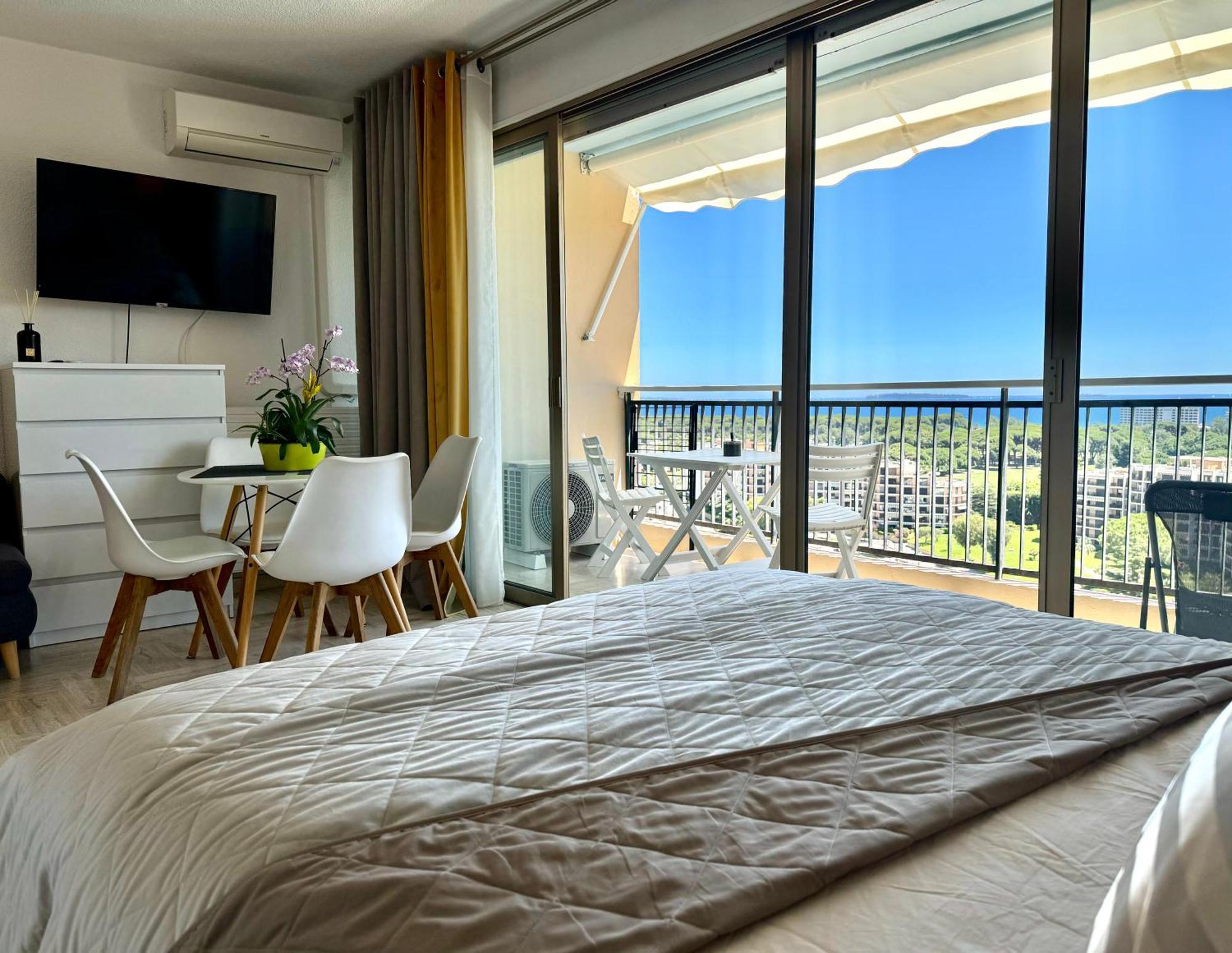 Apartment My Resid Cannes Marina Vue Mandelieu